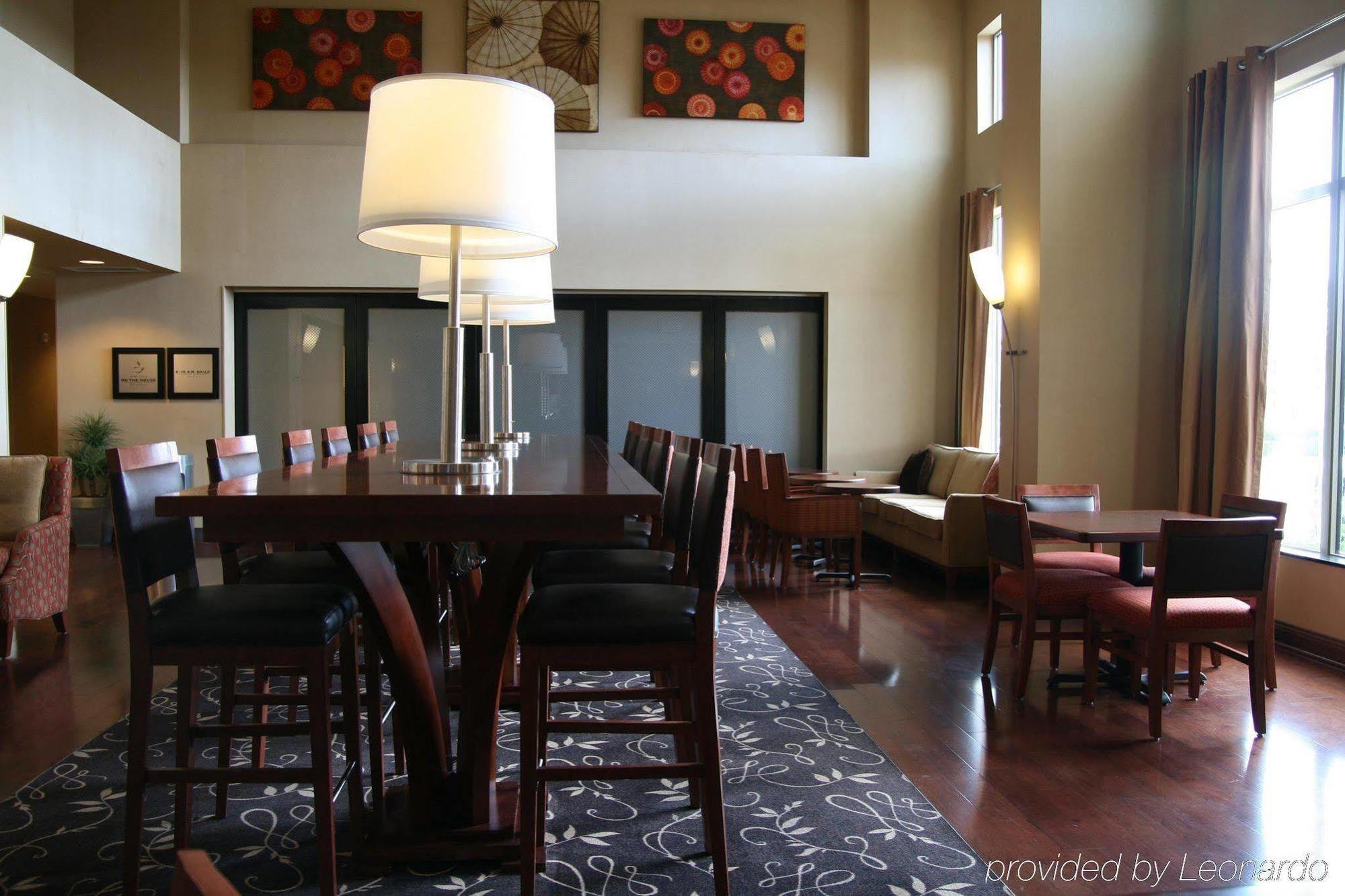 Hampton Inn & Suites Wichita-Northeast Restaurant foto