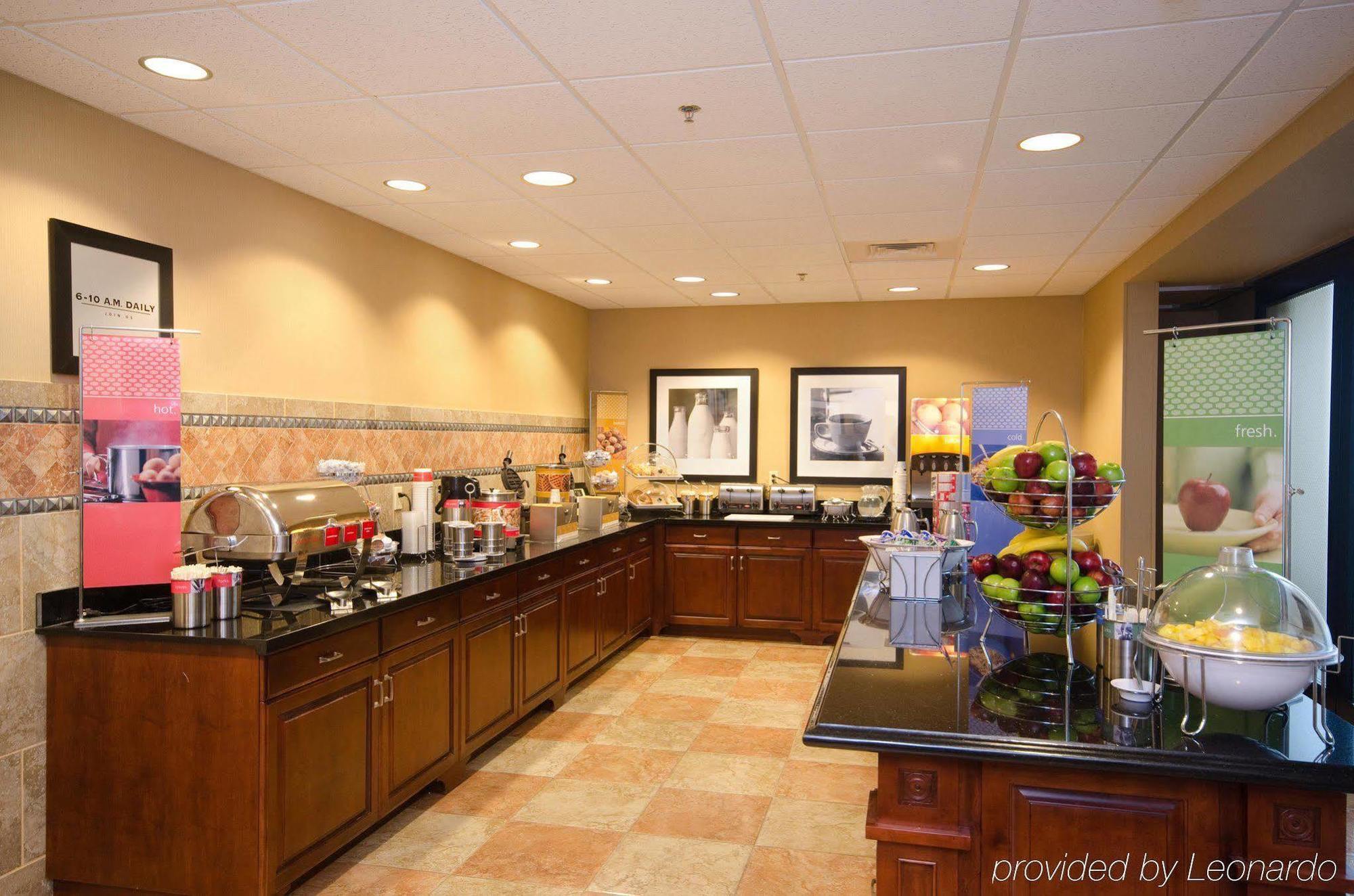 Hampton Inn & Suites Wichita-Northeast Restaurant foto