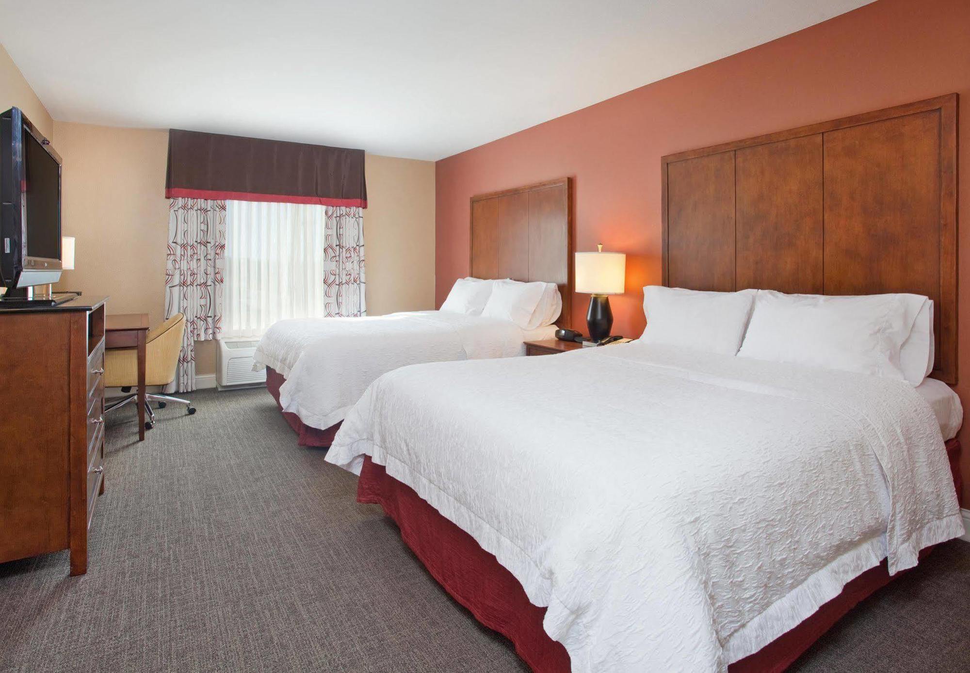 Hampton Inn & Suites Wichita-Northeast Exterior foto